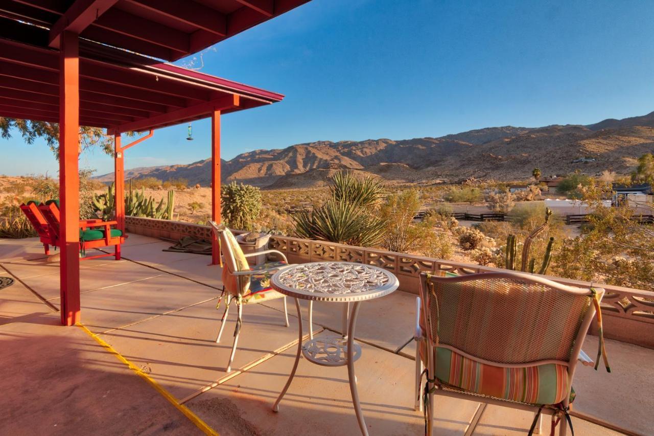 Chuck'S Cabin In A Joshua Tree Community Туэнтинайн-Палмс Экстерьер фото